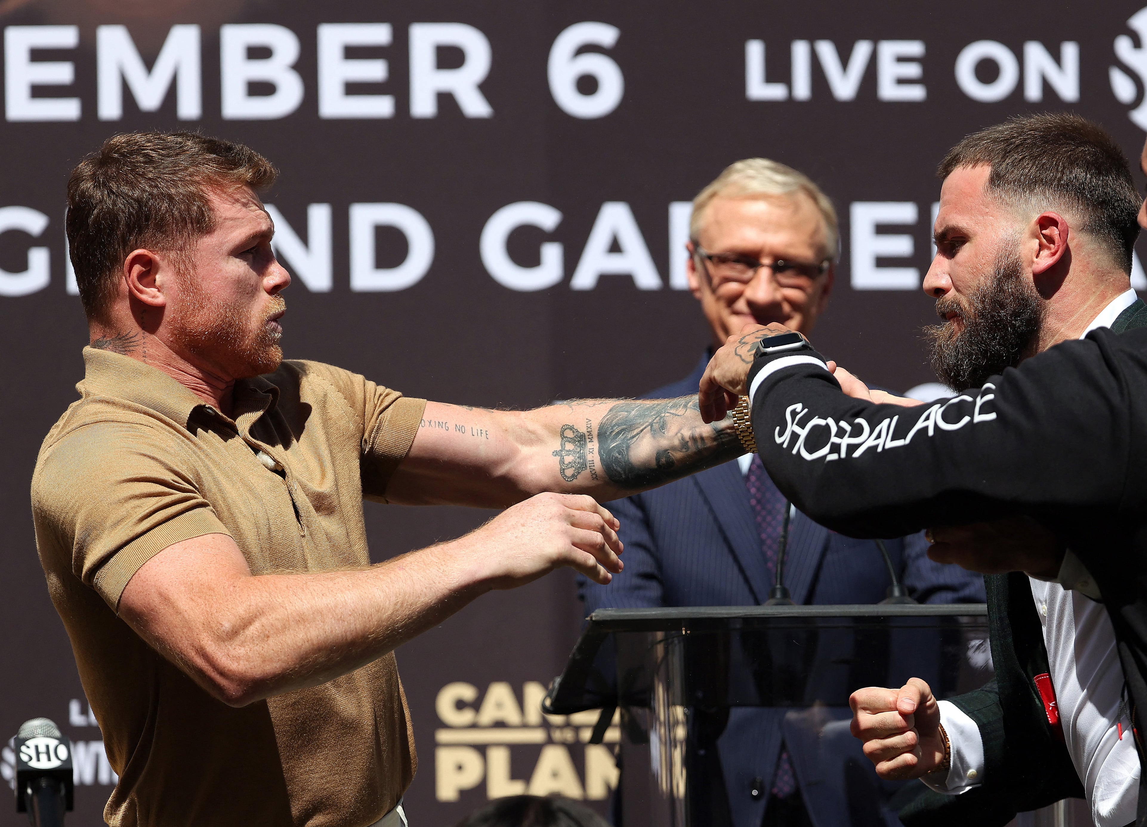 Canelo Álvarez vs Caleb Plant