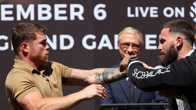 Canelo Álvarez vs Caleb Plant