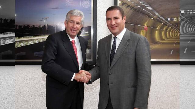 Los funcionarios revisaron el avance de los proyectos desarrollados por los gobiernos federal y estatal en la entidad, como el segundo piso de la autopista México-Puebla.
