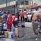 VIDEO: ante crisis de agua en Nuevo León, aprovechan fuga  para bañarse en plena calle