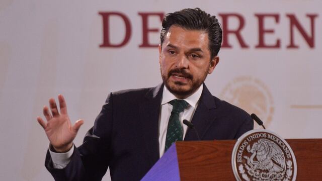 Zoé Robledo, titular del IMSS