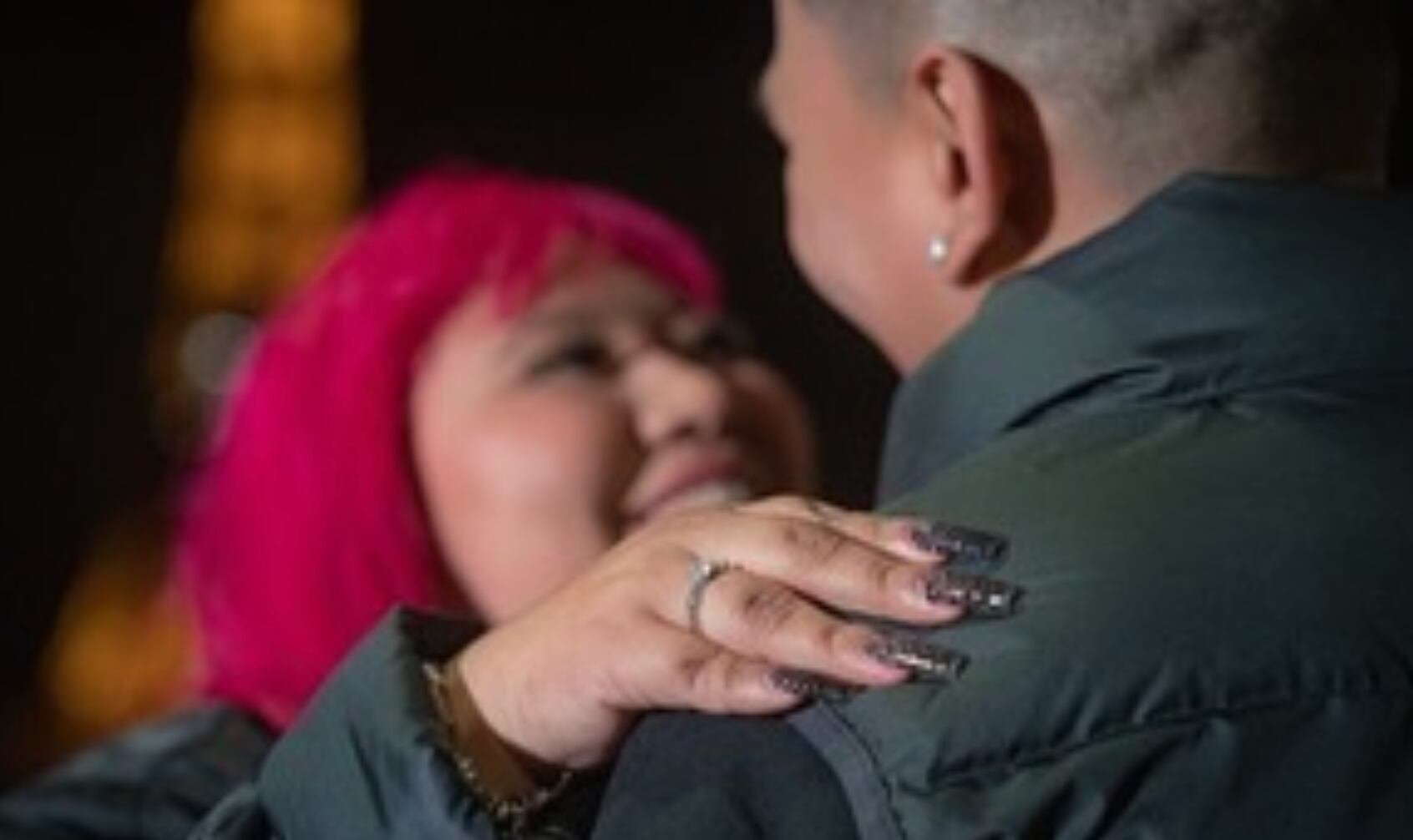 VIDEO: Herly RG llega a París y su novio le pide matrimonio de la forma más romántica