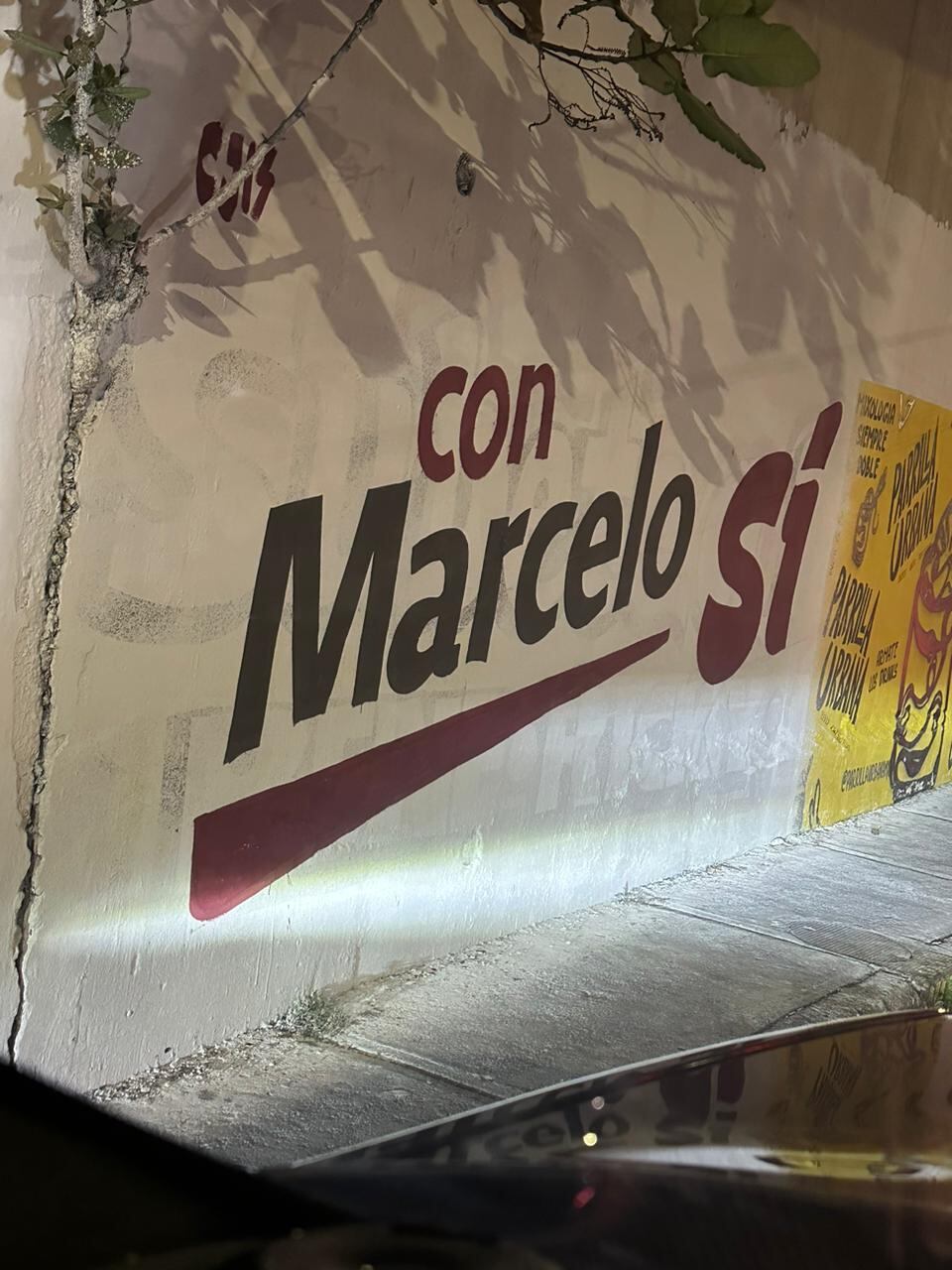 Aparecen bardas pintadas promocionando a Marcelo Ebrard en Santa Fe rumbo a las elecciones 2024