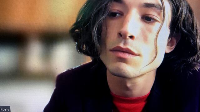 Ezra Miller compareció ante un juez vía Zoom