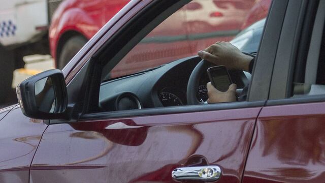 Uso de celular manejando