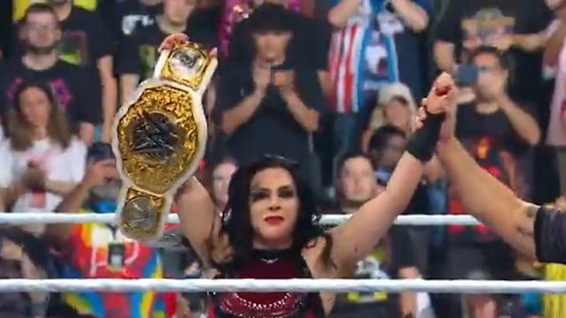 Stephanie Vaquer es la nueva campeona mundial de WWE