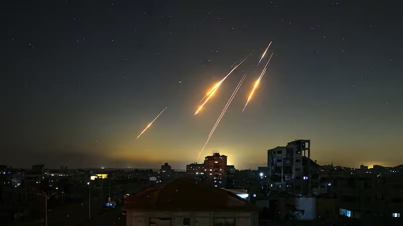 Irán juega ajedrez, Estados Unidos e Israel, a las canicas