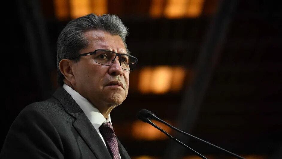 Ricardo Monreal recetó a Ronald Douglas Johnson, senador de Estados Unidos, una serie de reformas para que esté enterado