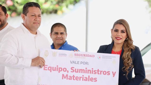 Evelyn Salgado entrega equipo de seguridad en Guerrero