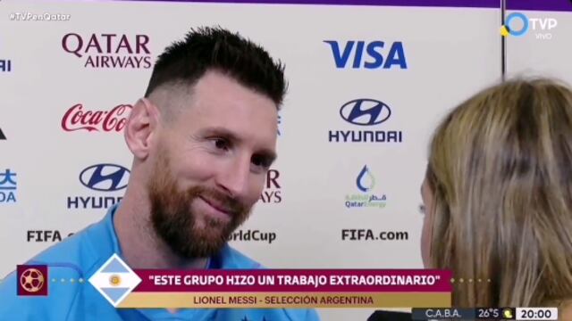 Leo es entrevistado por una reportera