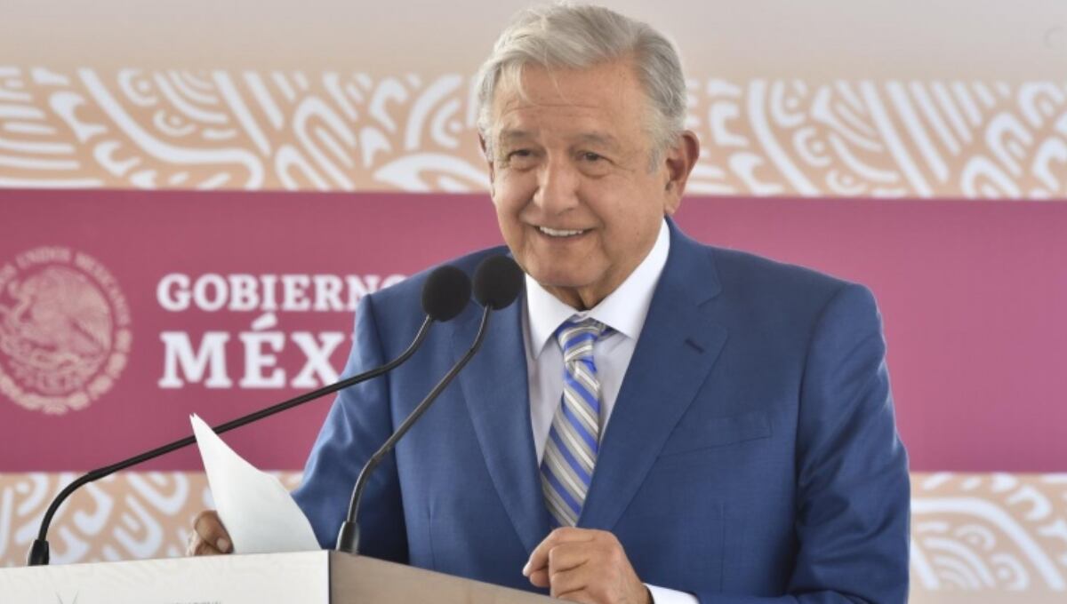 AMLO voló por primera vez del AIFA