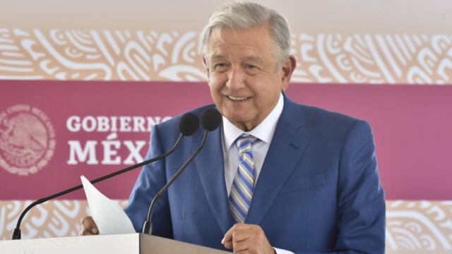 AMLO voló por primera vez del AIFA