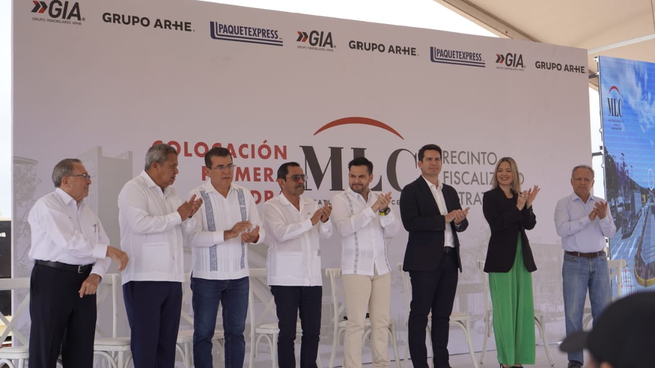 Grupo ARHE coloca la primera piedra de un Recinto Fiscalizado Estratégico en el parque industrial MLC