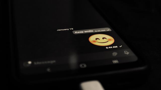 Reacciones de WhatsApp