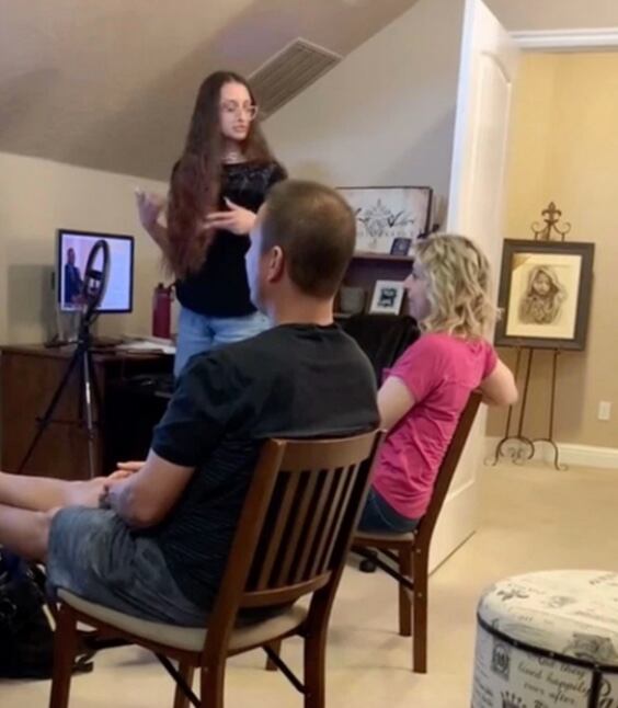 Joven confiesa que es stripper