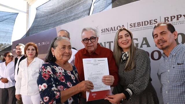 Rubén Rocha entregó 970 títulos de propiedad