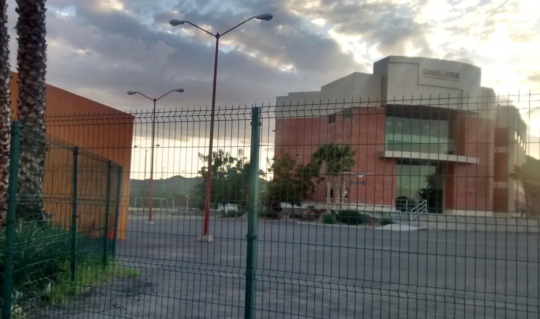 Universidad Unilíder de Hermosillo suspende clases por amenaza