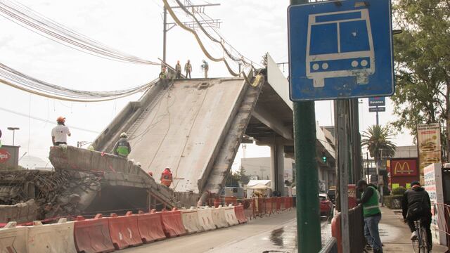 Continúan los trabajos de remoción de escombros así como de peritajes por accidente en la Línea 12 del Metro