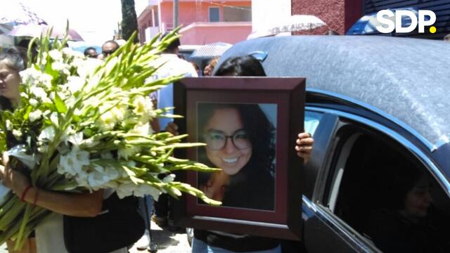 Entierro de María del Sol en Oaxaca.
