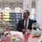Hugo López-Gatell es captado dentro de Miniso