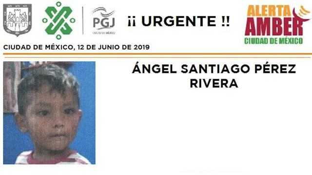 Ángel Santiago Pérez Rivera tiene 2 años de edad.