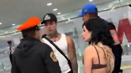 Naim Darrechi es detenido en el AICM y liberado horas después