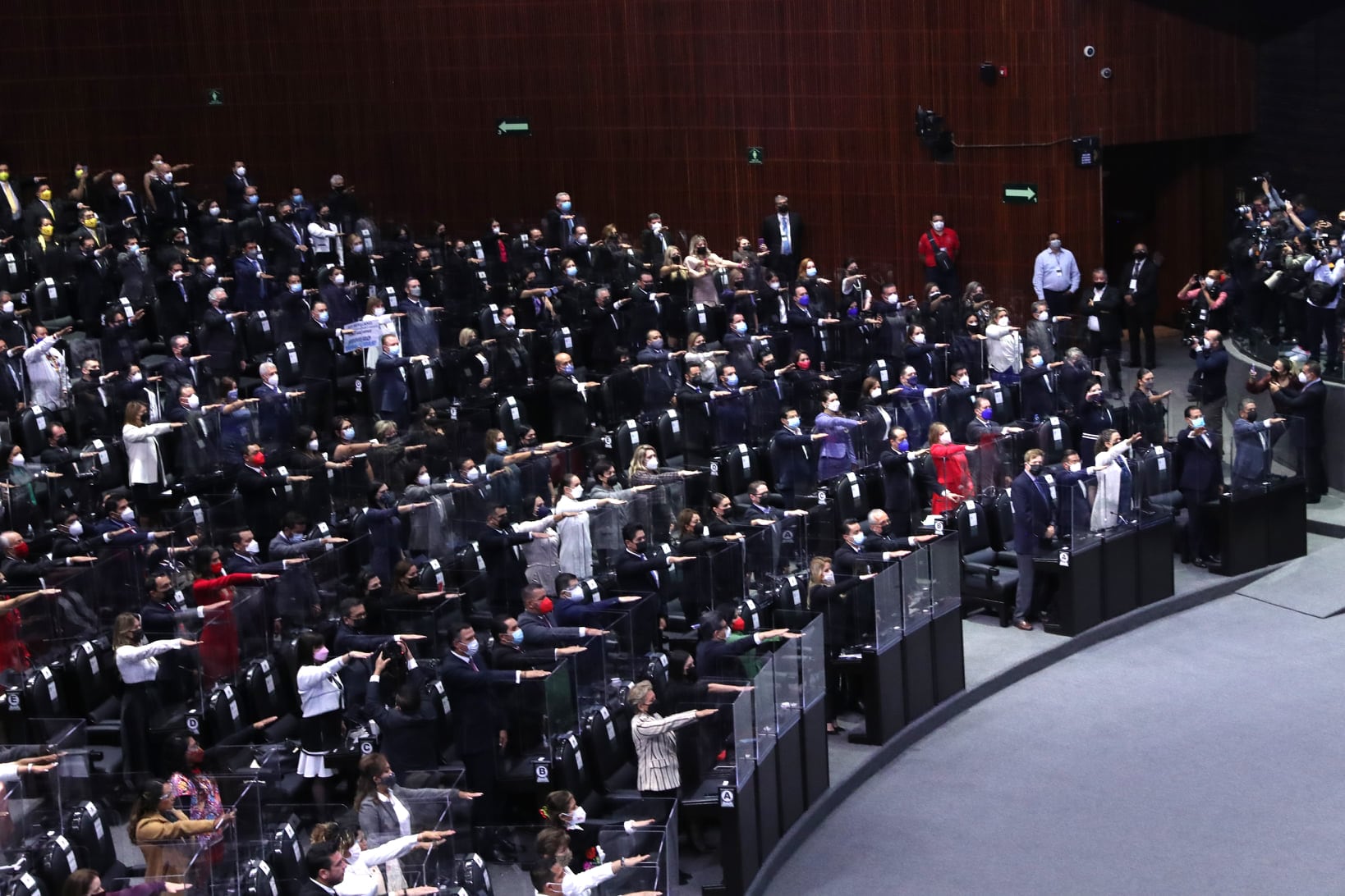 Morena impulsará juicio político contra consejeros del INE