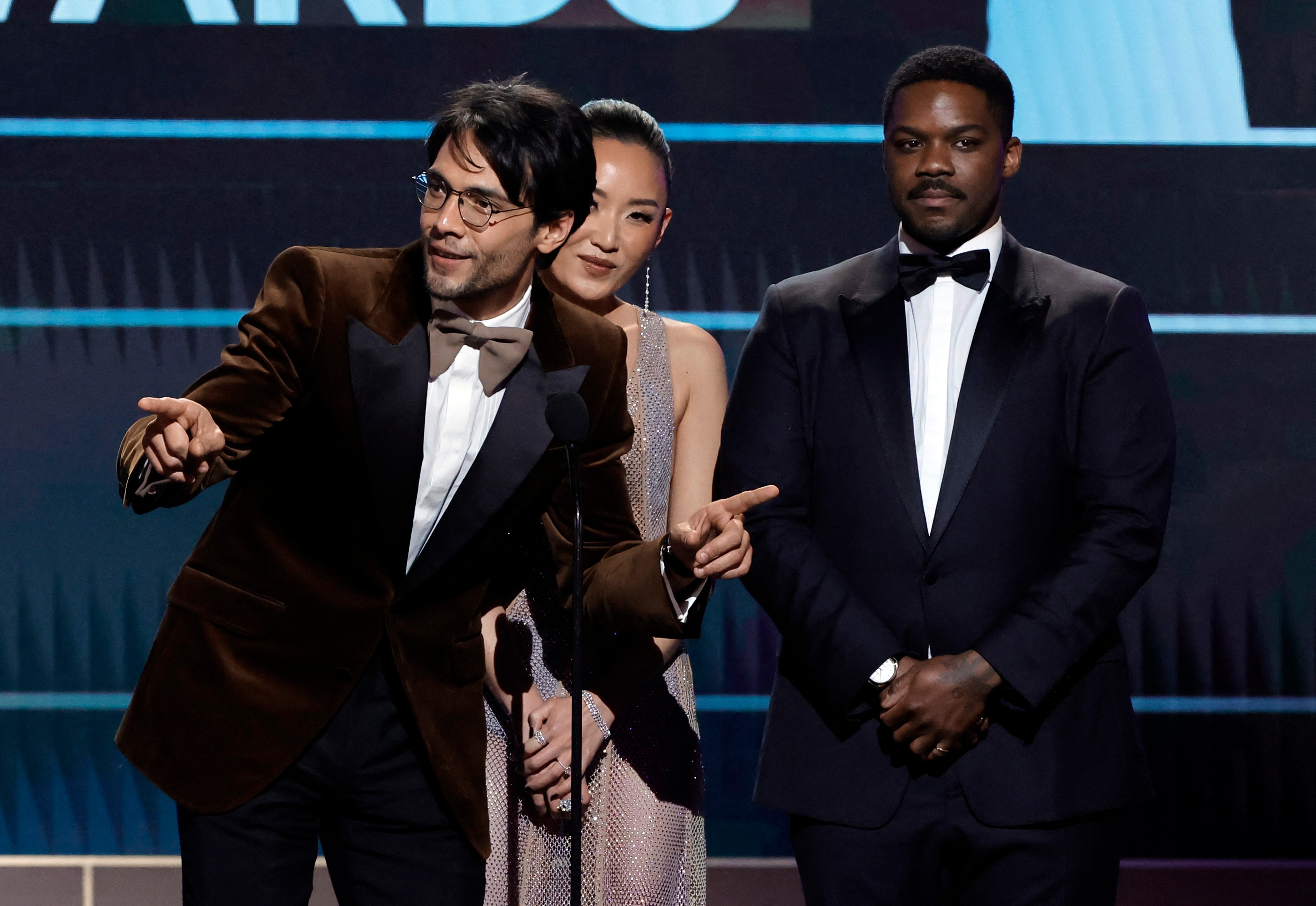 Mexicanos ponen orden en los SAG Awards 2023 y callan a todo Hollywood