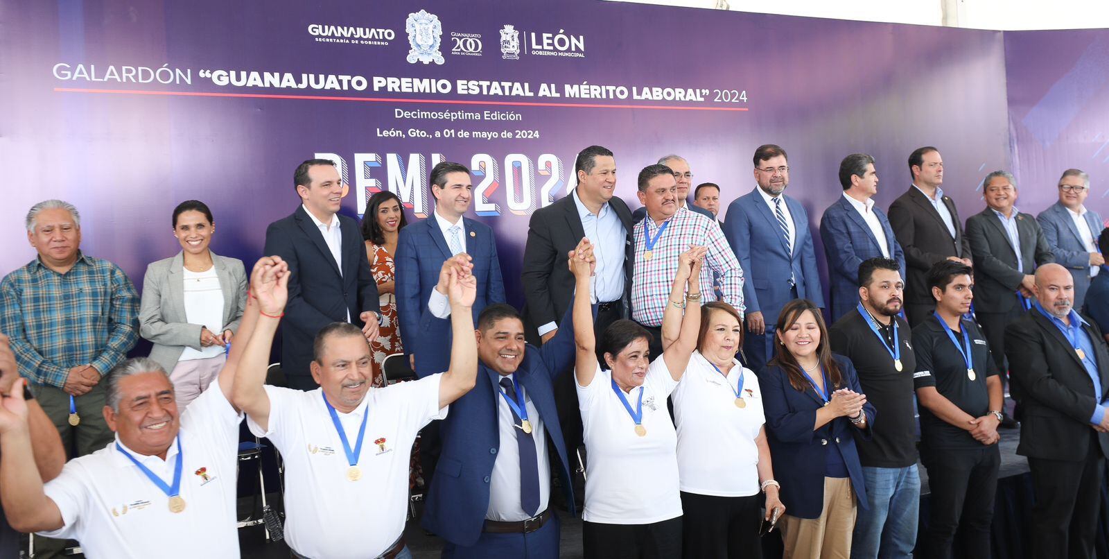 Diego Sinhue Rodríguez Vallejo reconoce a trabajadores