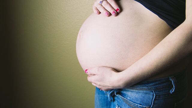 Relacionan uso de antibióticos durante el embarazo con defectos de nacimiento