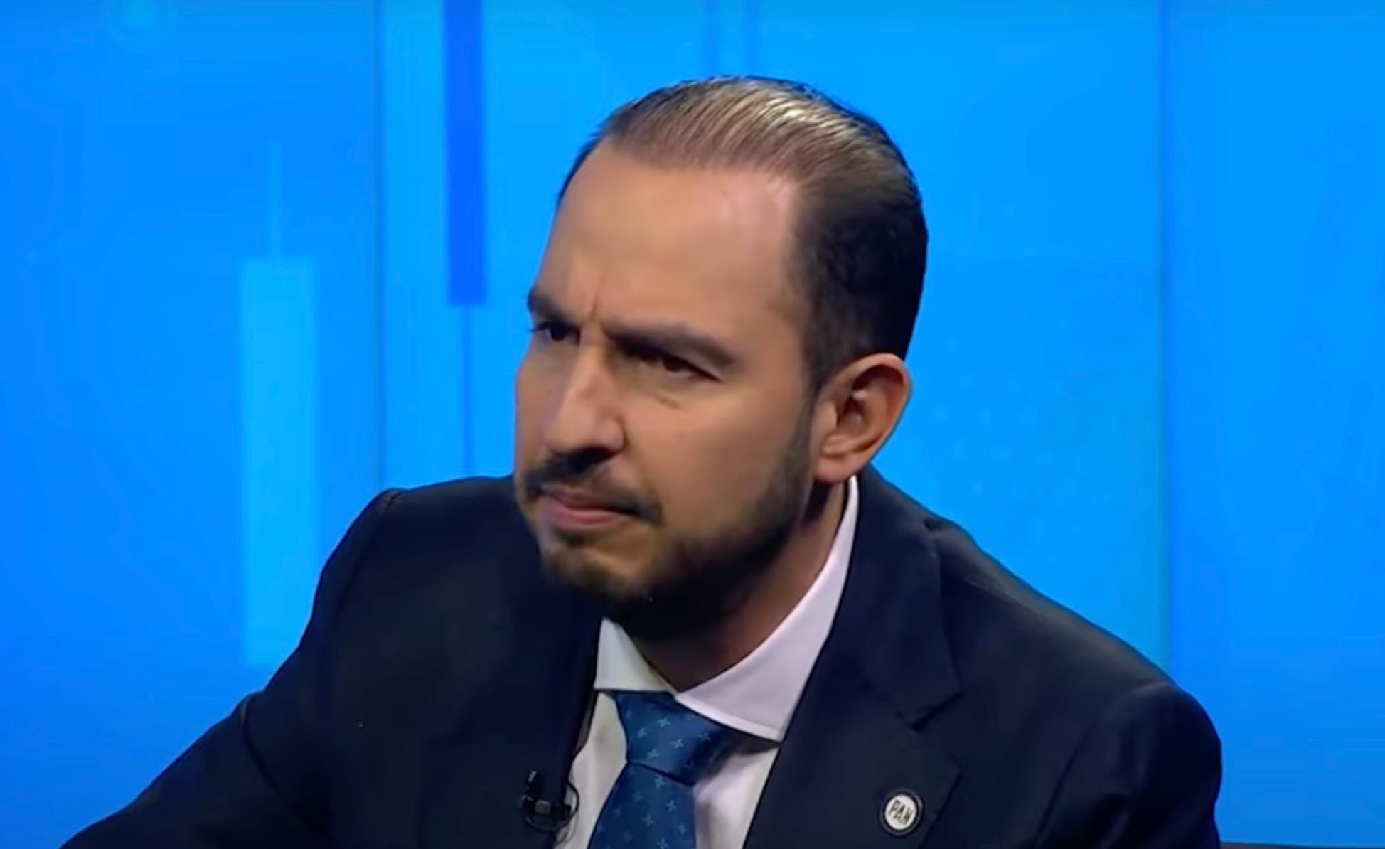 Marko Cortés se deslinda de los programas sociales de AMLO