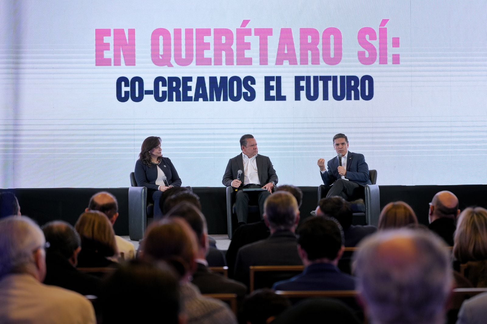 Felifer Macías destaca liderazgo de Querétaro en foro Co-creando el Futuro.