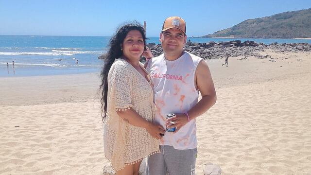 Pareja muere ahogada en Mazatlán: se metieron de noche al mar; celebraban un año de casados