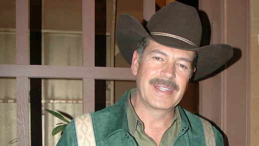 Sergio Goyri volverá como villano para hacerle la vida imposible a Yadhira Carrillo en Los hilos del pasado