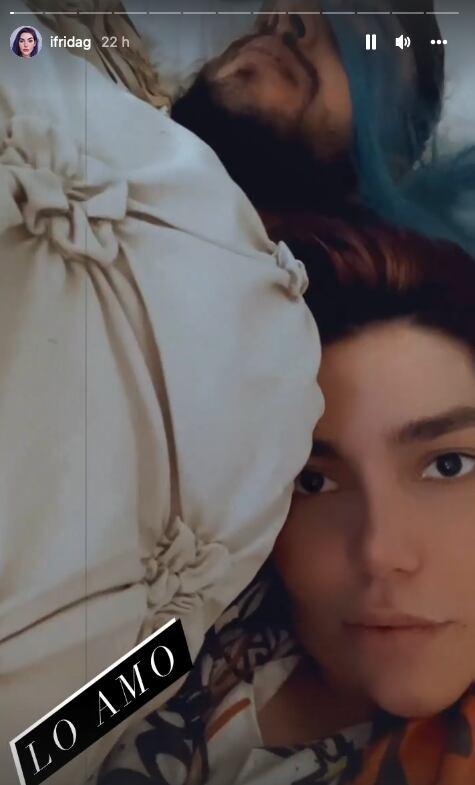 Frida Sofía y su novio.