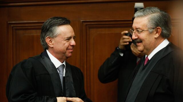 Eduardo Medina Mora presentó su renuncia como ministro de la SCJN la tarde de este jueves 3 de octubre.