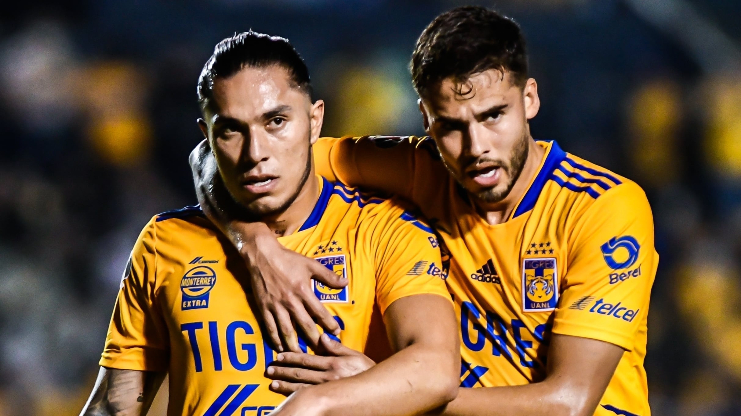 Carlos Salcedo y Diego Reyes