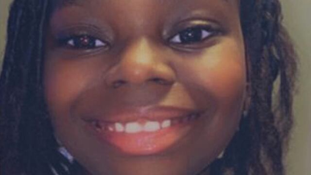 Niño pierde brazos y piernas