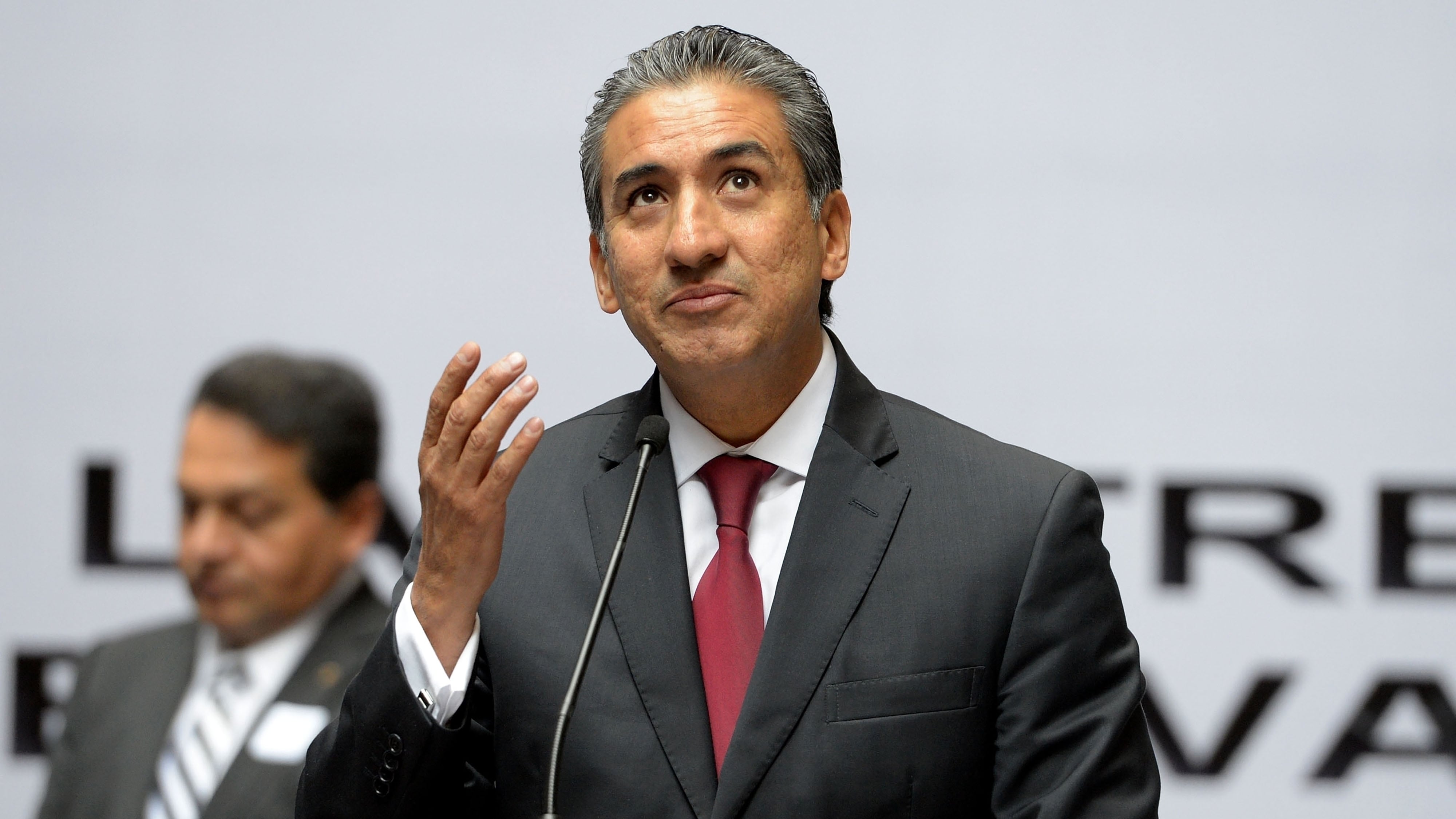 Ernesto Canto representa la lucha del "sí se puede", dice Raúl González