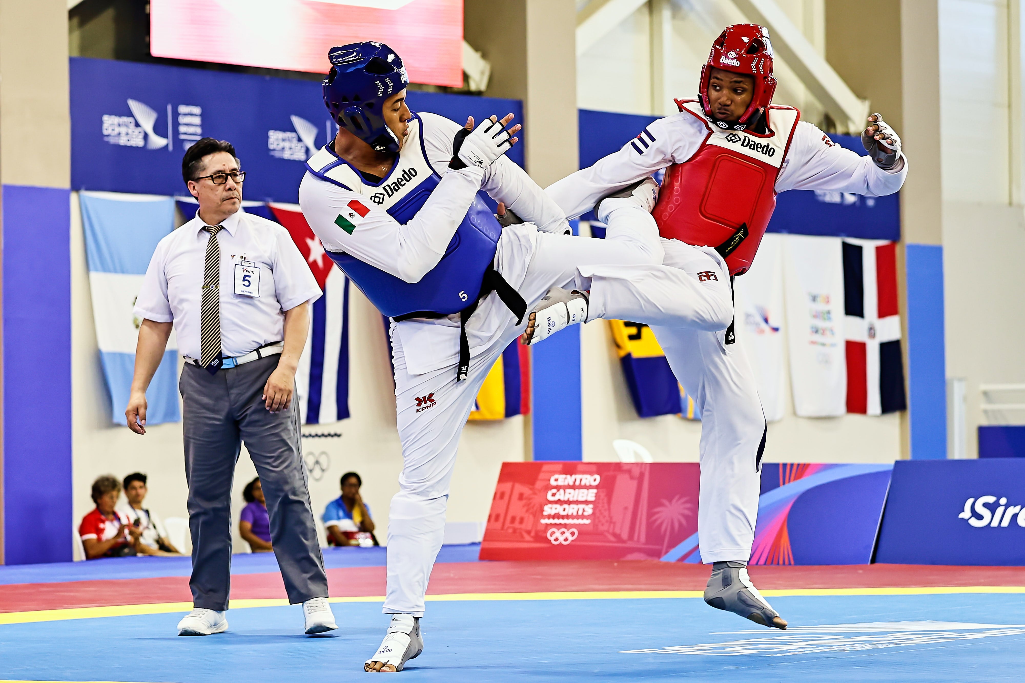 Carlos Sansores sube a lo más alto del podio en Santo Domingo 2026.