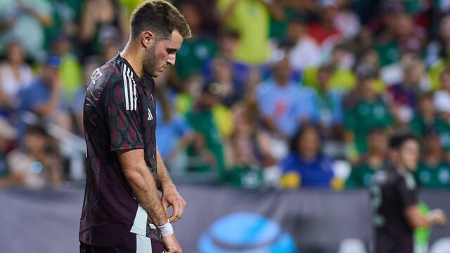 Santiago Giménez con la Selección Mexicana.