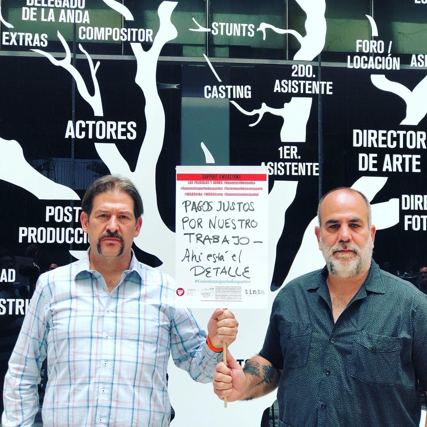 Apoyo en México a la huelga de escritores de Hollywood