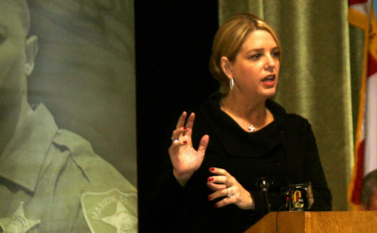 Pam Bondi, candidata de Donald Trump a fiscal de Florida