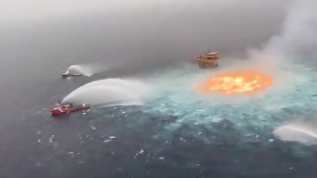 Pemex dice que explosión en plataforma submarina fue por tormentas eléctricas y gas