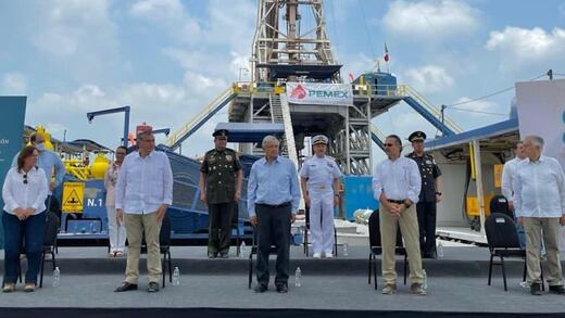 AMLO anuncia hallazgo de yacimiento de petróleo en Tabasco