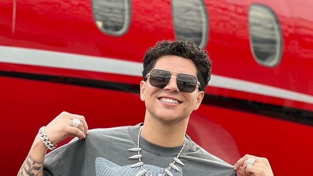 Eduin Caz, cantante.