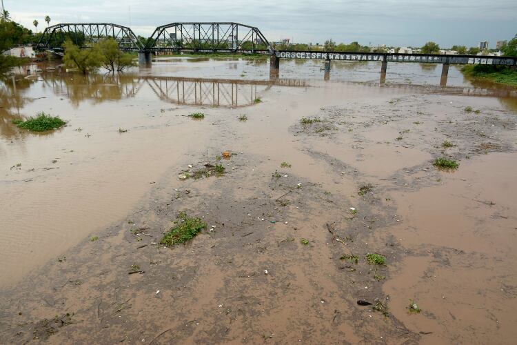 Culiacán fue uno de los municipios afectados. En la imagen, el Puente Negro.