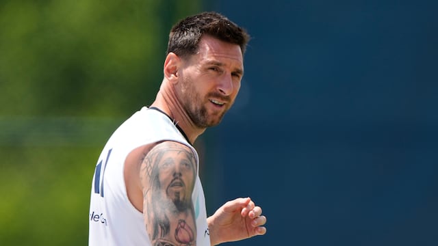Lionel Messi sería suplente ante Jordania tras la clasificación de Argentina.