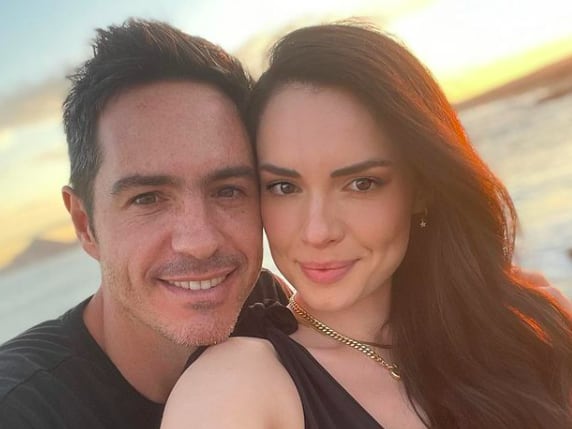 Mauricio Ochmann y Paulina Burrola