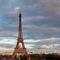 Cierran la Torre Eiffel por pandemia de coronavirus